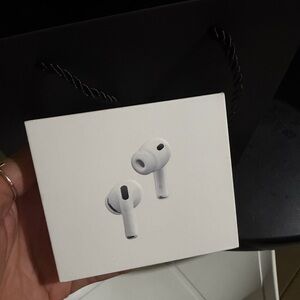 Apple AirPods Pro White Wireless Earbuds